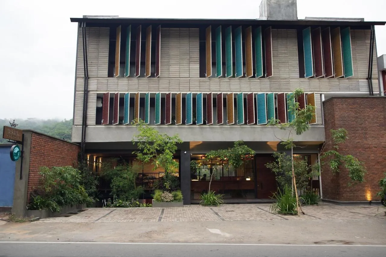 Lake Avenue Hotel Kandy
