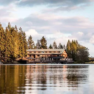 https://hotel-am-fichtelsee.com-bavaria.com