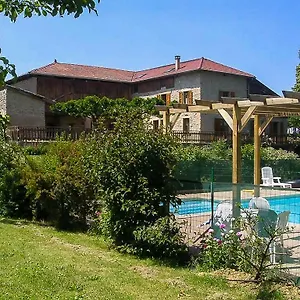 https://au-bonheur-du-cedre.hotels-rhonealpes.com